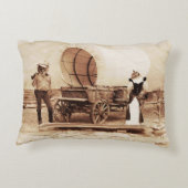 幌馬車を乗せた老西猫 アクセントクッション (裏面)