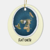 平らな地球のイメージ セラミックオーナメント (左)