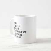 平凡な白人の自信を持って歩こう コーヒーマグカップ (正面左)
