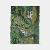 平和で日本のな庭 フリースブランケット (正面)