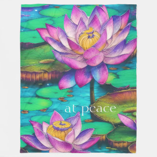 平和で美しいピンクの蓮の花の水景色 フリースブランケット
