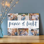 平和と光 | Hanukkahフォトコラージュ シーズンカード<br><div class="desc">共有お気に入りの6枚の写真と明るいフェスティバルハヌカーのホリデーカード。「平和と光」は、あなたの休日の挨拶と名前と下の年と手でレターブラシタイポグラフィの中央に表示される。</div>