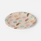 平和と愛の多文化ハンドパターン ペーパープレート (アングル)