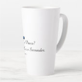 平和なし。クリスチャンを降参する カフェラテマグ (右アングル)