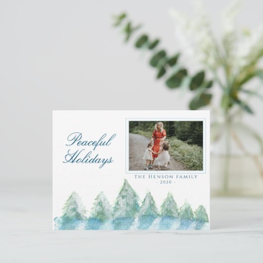 平和な冬の森の水の色の写真クリスマス シーズンポストカード