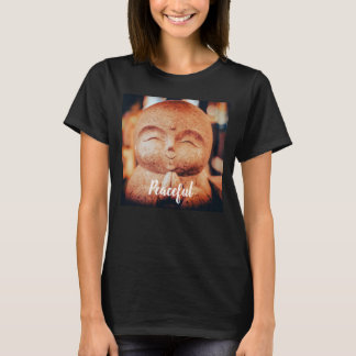 平和な幸せな仏陀の女性 Tシャツ