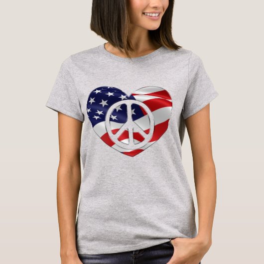 「平和な愛国者ハート」Tシャツ Tシャツ (正面)