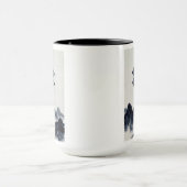 平和な禅仏教の無限の結び目と霧の山々 マグカップ (中央)
