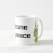 "平和な"緑の外国のマグ コーヒーマグカップ (正面右)