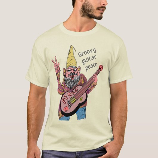平和のギターを持つウィムジカル・ノーム、グルーヴィーな60年代の雰囲気 Tシャツ (正面)