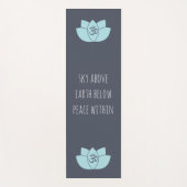 平和の下、地球の上の青いOmと蓮の花の空 ヨガマット (正面)