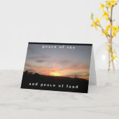 平和の単語の日没の写真の挨拶状 カード (黄色い花)
