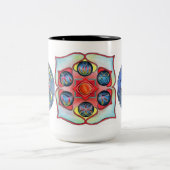 平和の至福の象徴を忠実に描く ツートーンマグカップ (中央)