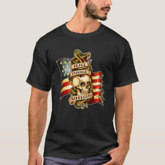 平和は強さのドクロヘビアメリカの旗 Re Tシャツ