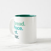 平和を広げる恐怖ではなく緑のタイポグラフィ ツートーンマグカップ (正面左)
