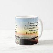 平和イザヤ41:10日の出の写真 コーヒーマグカップ (正面右)