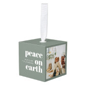 平和オン・アースパーソナライズされたスモダン・セージ・クリスマス キューブオーナメント (正面アングル)