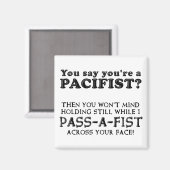 平和主義者が最初の冷蔵庫用マグネットをおもしろい通過 マグネット (正面/裏面)