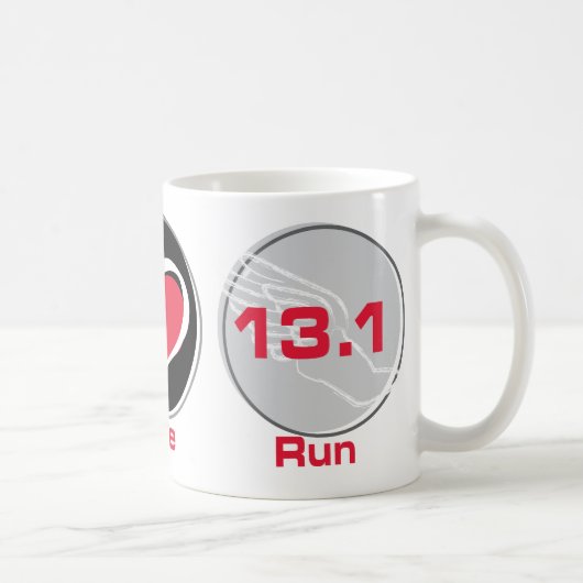 平和愛は13.1の半マラソンを走ります コーヒーマグカップ (右)