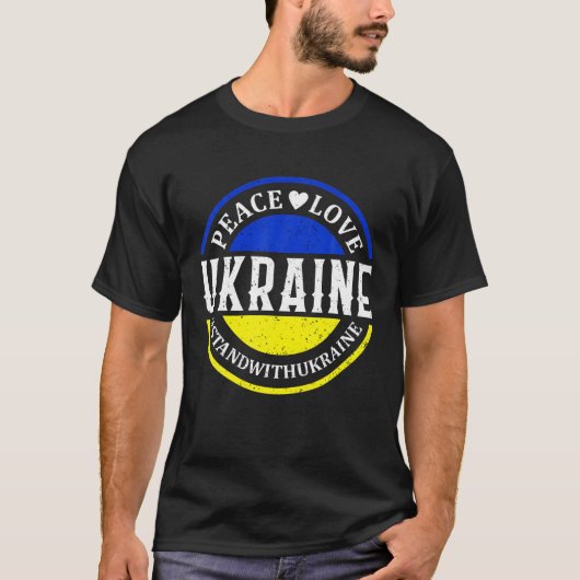 平和愛ウクライナ国旗Ukrと共に立つ Tシャツ (正面)