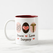 平和愛外科外科医のコップ ツートーンマグカップ (左)