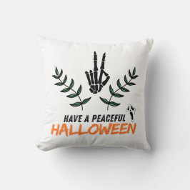 平和的なハロウィーン装飾用クッションを取る クッション