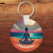 平和的ヨガメディテーション月明かりの空海ビーチ キーホルダー (正面)