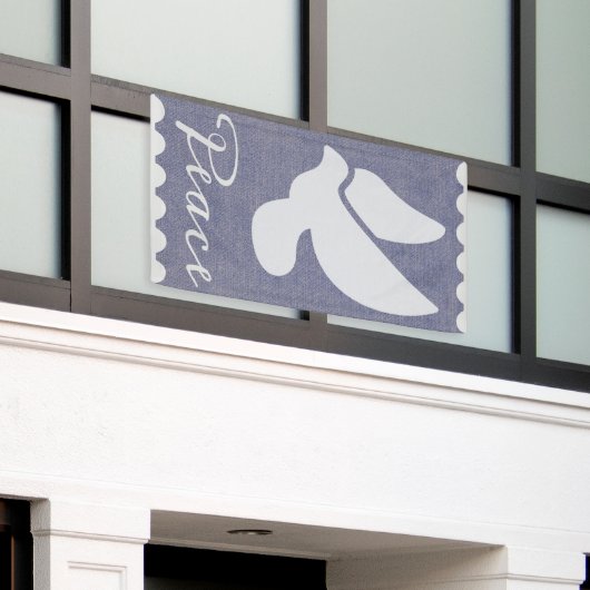 平和鳩 横断幕 (ビルの外側)