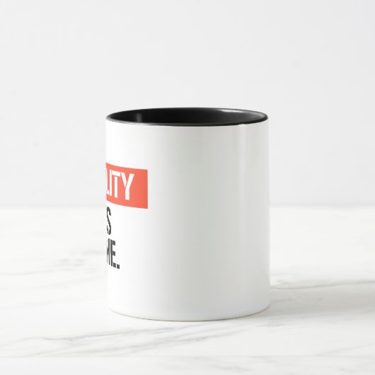 平等は誰にも害を与えない マグカップ (中央)