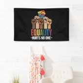 平等は誰にも害を与えない LGBTQプライド 人権 横断幕 (インサイチュ)