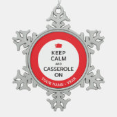 平静およびカセロールを保って下さい スノーフレークピューターオーナメント (正面)