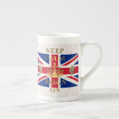 平静および統治を保って下さい ボーンチャイナマグカップ (右)