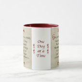 平静の祈りの言葉かヴィンテージのスタイル マグカップ (中央)