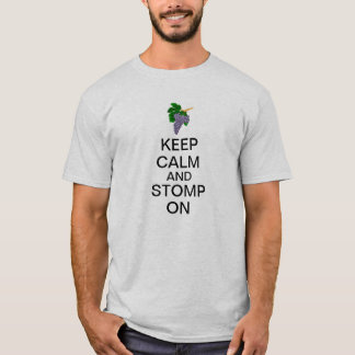 平静を保ち、ずかずかと歩いて下さい Tシャツ