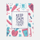 平静を保ち、|のかわいい句で微笑させて下さい フリースブランケット (正面)