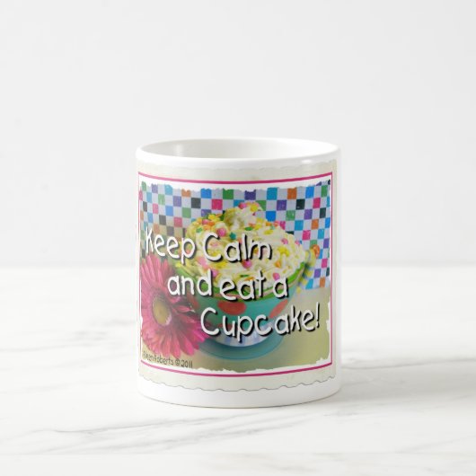 平静を保ち、カップケーキのコーヒー・マグを食べて下さい コーヒーマグカップ (中央)