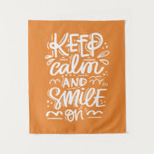 平静を保ち、微笑させて下さい タペストリー (正面)