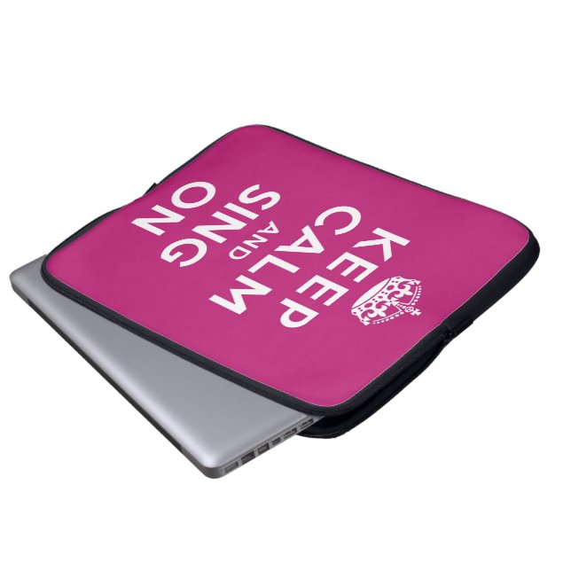 平静を保ち、歌って下さい ラップトップスリーブ (正面下部)