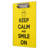 平静を保ち、黄色いパーソナライズで微笑させて下さい クリップボード (左)