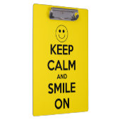 平静を保ち、黄色いパーソナライズで微笑させて下さい クリップボード (右)