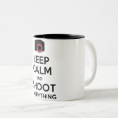 平静を保って下さい及びすべてを写真撮影のマグ撃って下さい ツートーンマグカップ (正面右)