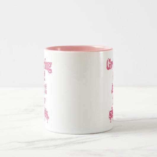 年をとるのは弱虫の仕事じゃない ピンクの文字 ツートーンマグカップ (中央)