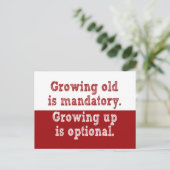 年を取ることが義務付けられている ポストカード (スタンド正面)