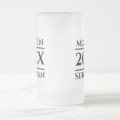 年パーソナライズされた内の名前 フロストグラスビールジョッキ (中央)