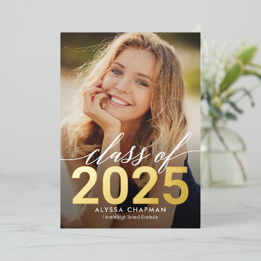 年フォイルきらめく卒業写真アナウンス 箔招待状 (立ち正面)