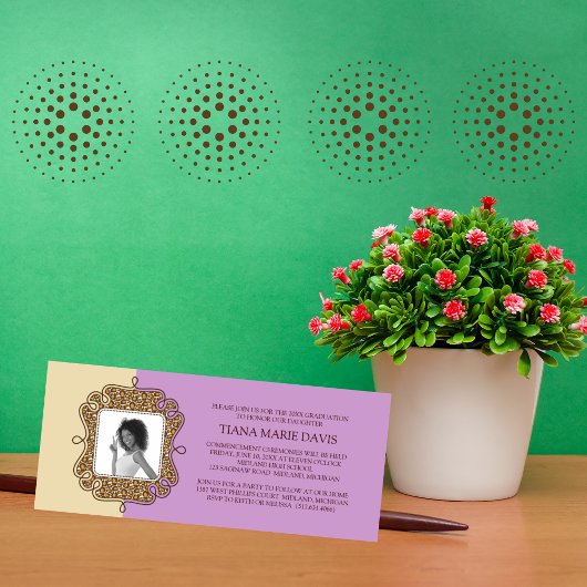 年間を通じてカスタマイズ可能な卒業発表 招待状