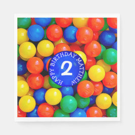年齢と名パーソナライズされた前ボールピットをテーマにした誕生日 スタンダードランチョンナプキン