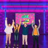 年齢90年代のレトロなバースデーパーソナライズされたタバナー 横断幕