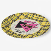 年齢90年代の黄色い格子模様とピンクの誕生日パーティー ペーパープレート (アングル)