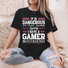 幸いにもゲーマーのガールフレンドおもしろいカップル Tシャツ